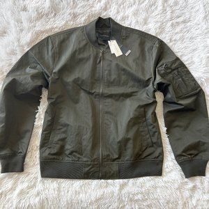 NWT Banana Republic Heritage camo green bomber, water resistant LG MSRP $140